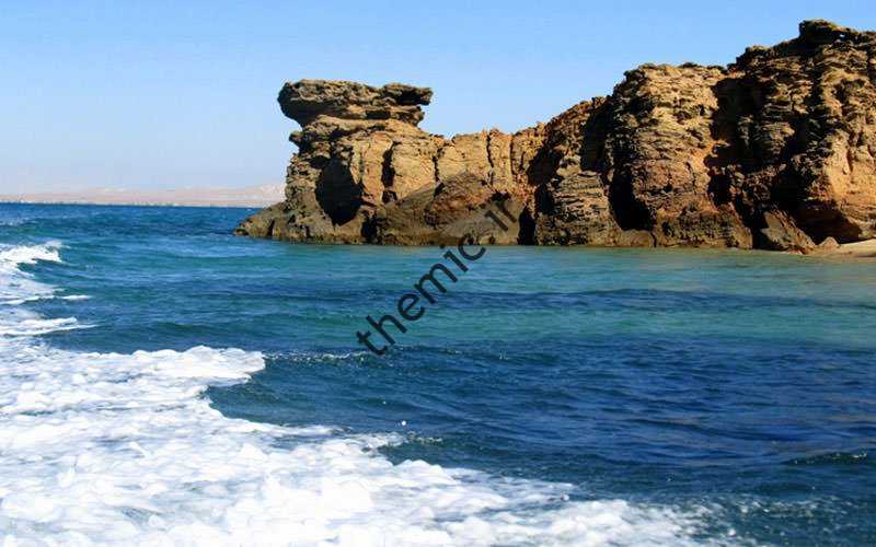 سواحل و دریاها رنگ آبی خلیج فارس در قشم است